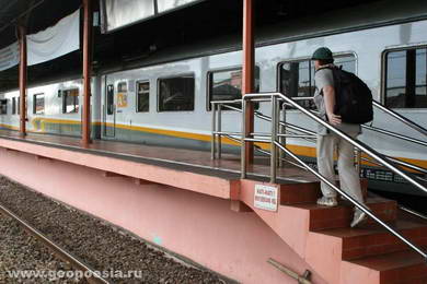 Индонезийский поезд 