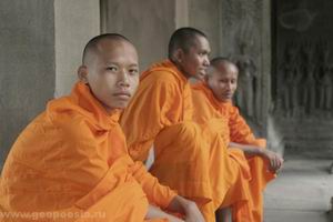 Камбоджа, Ангкор Ват, буддийские монахи