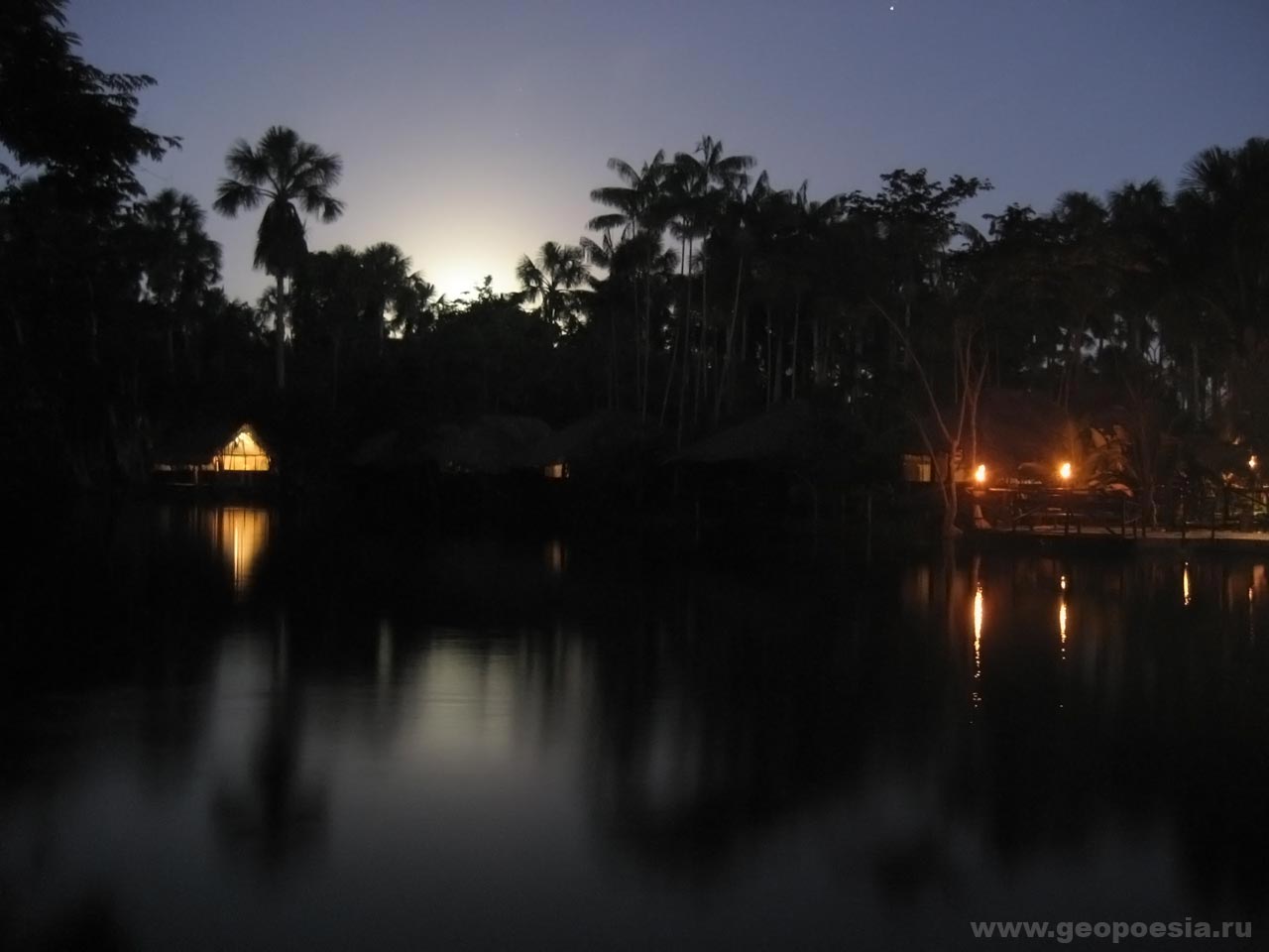 Фото восхода луны в дельте Ориноко