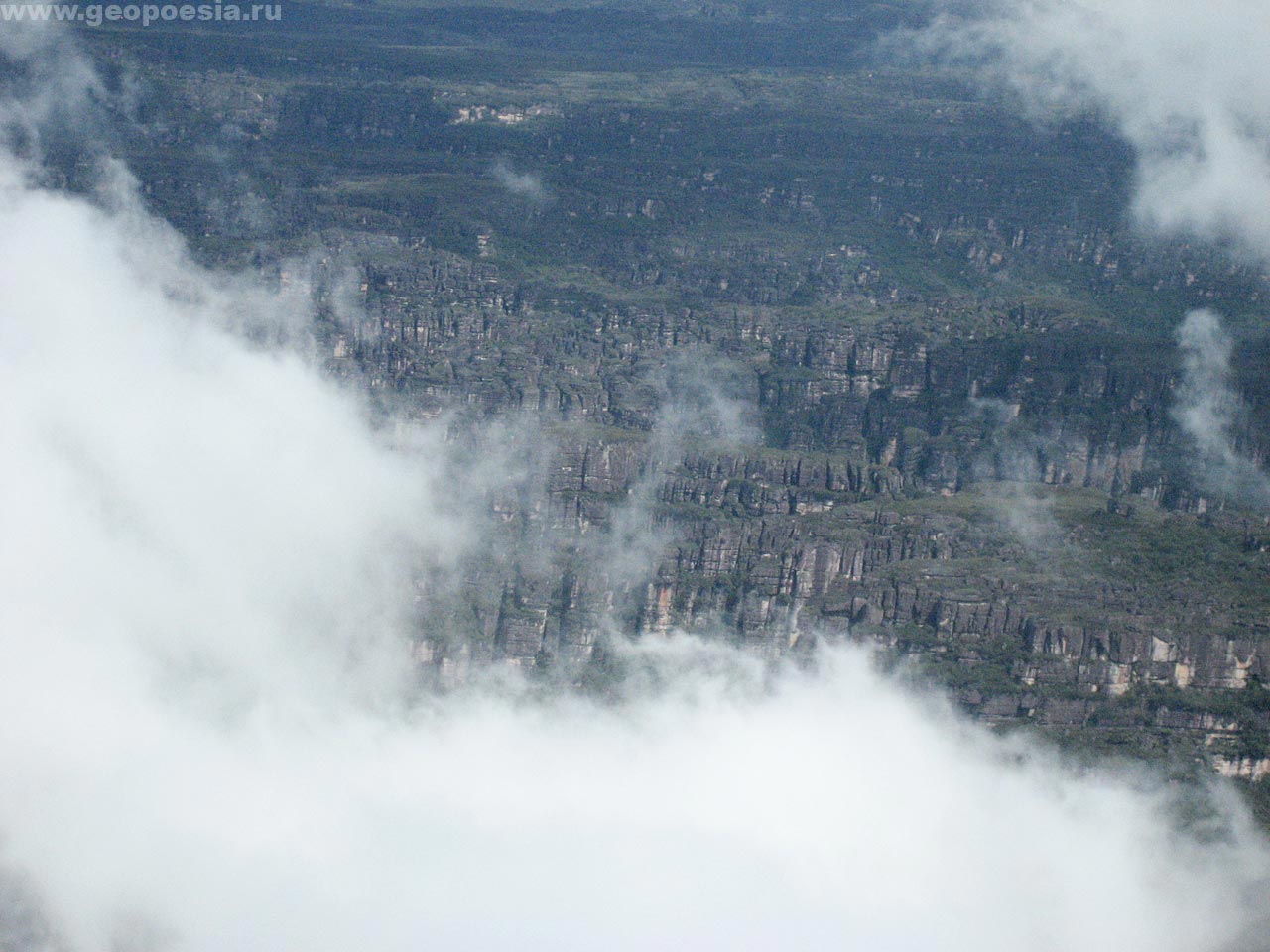 Фото поверхности Ауйян-тепуя