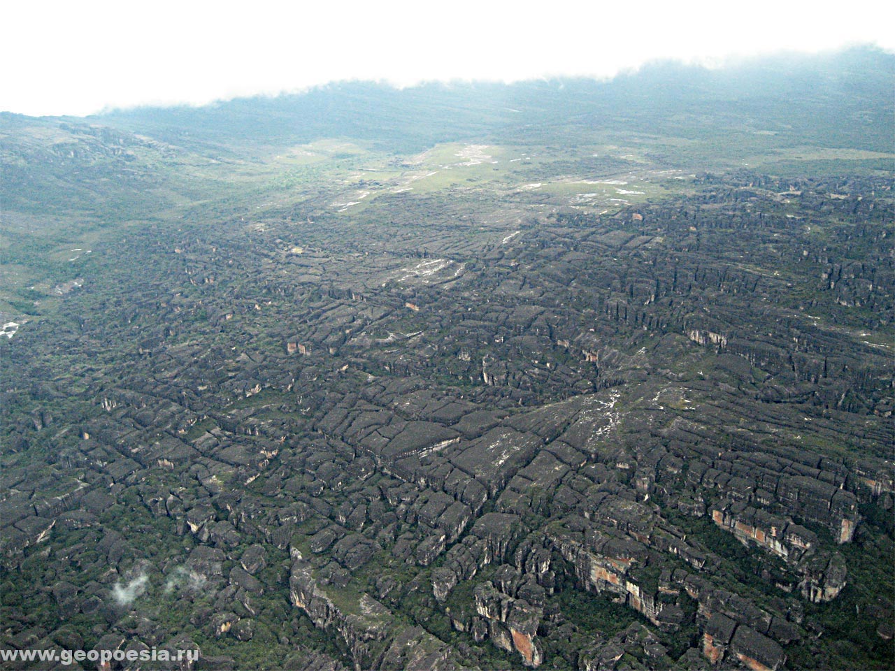 Фото поверхности Ауйян-тепуя