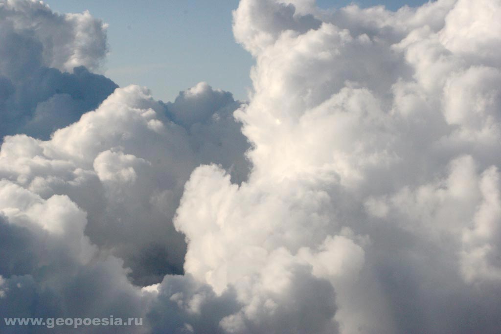 Сон видеть тучи. Хмара туча фото и картинки. Клетка грозовых облаков Genshin Impact.