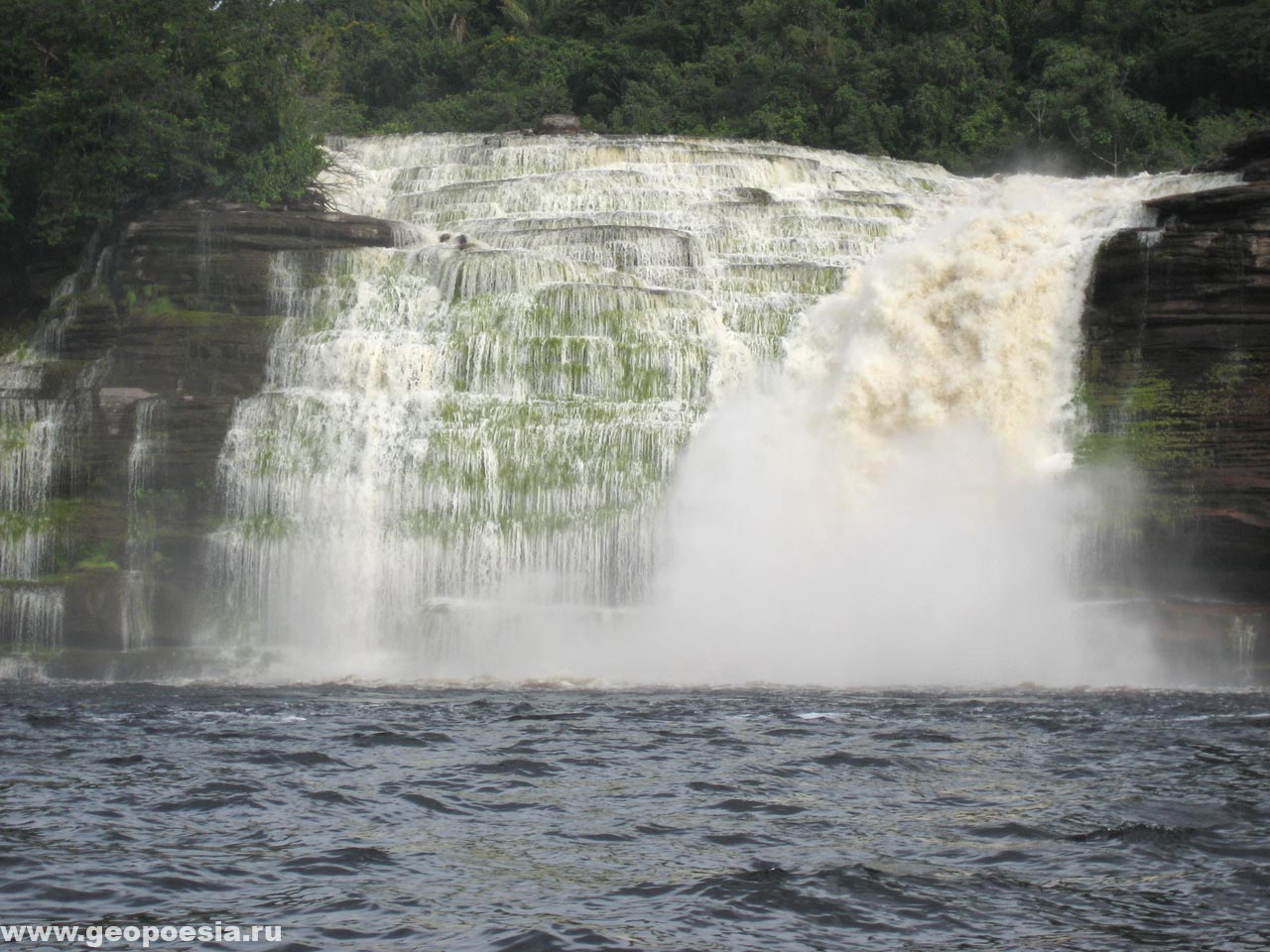 Фото водопада на Каррао
